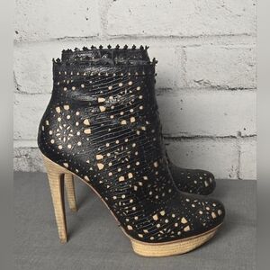 BCBGMAXAZRIA Laser Cut Platform Booties Black Tan Stiletto | 6.5
